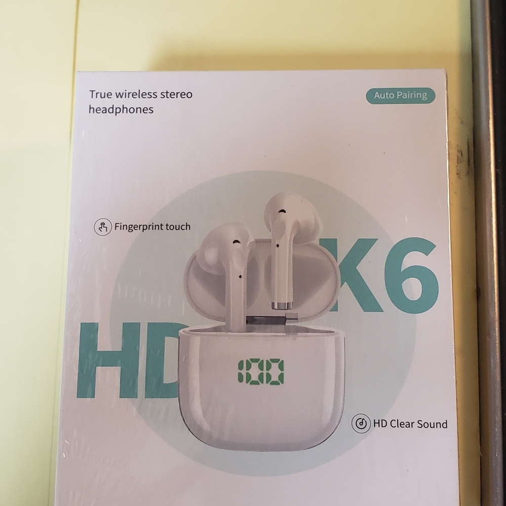Wireless Earbuds with Charging Case - White